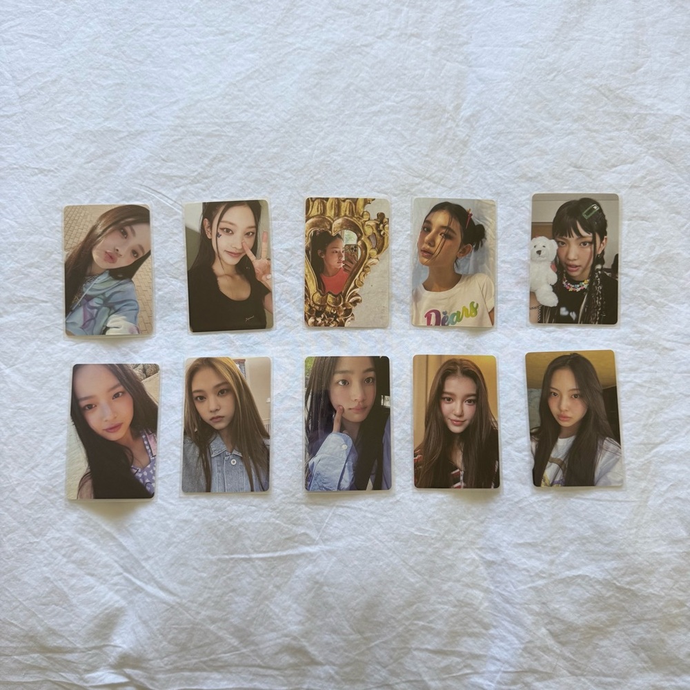NewJeans Official Weverse (Version A) Photocards